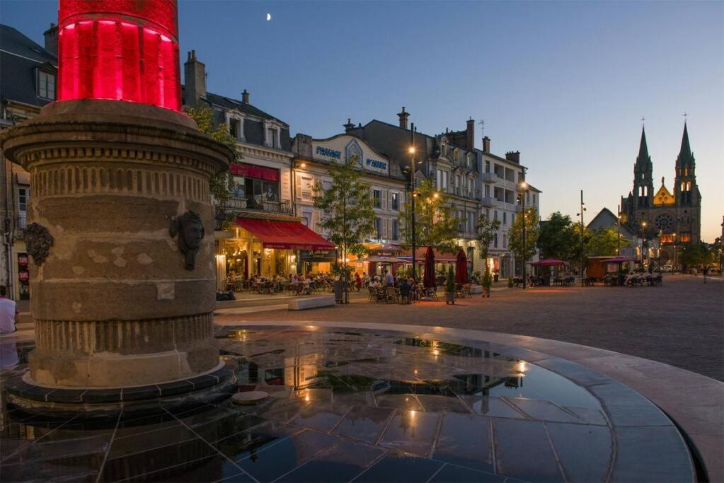Joli Studio Avec Parking Prive, Bien Situe Moulins (Allier) Exterior foto